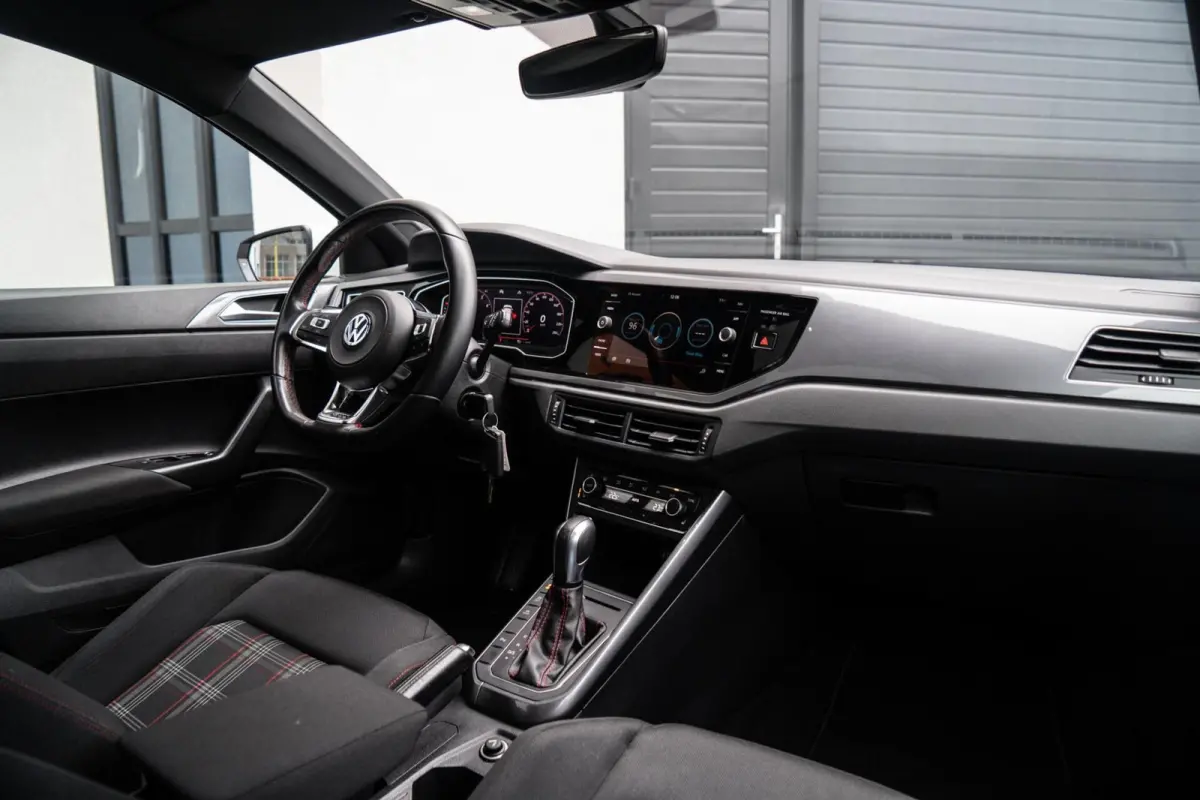2.0 TSI GTI PANO / ACC / VIRTUAL / CARPLAY
