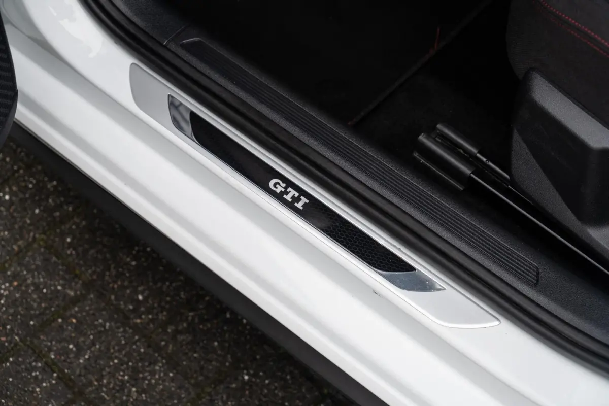 2.0 TSI GTI PANO / ACC / VIRTUAL / CARPLAY