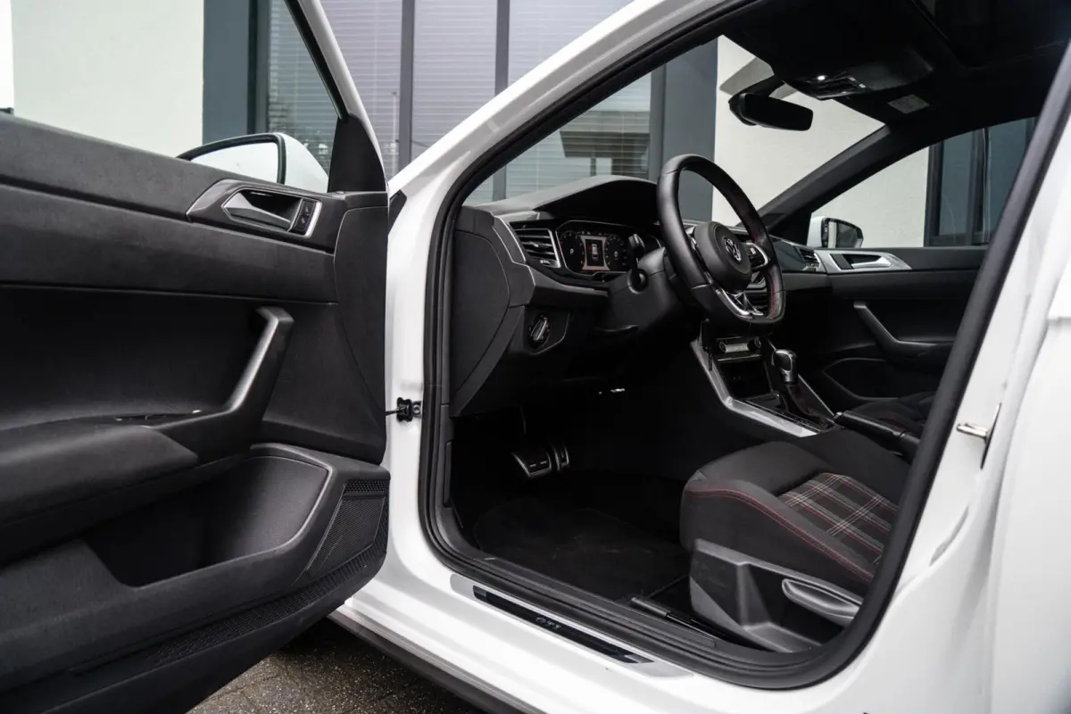 2.0 TSI GTI PANO / ACC / VIRTUAL / CARPLAY