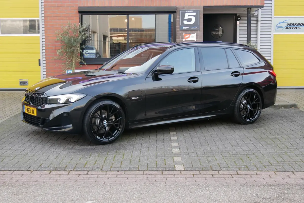 320e.station.sport.leer.facelift.leer.org ned geleverd