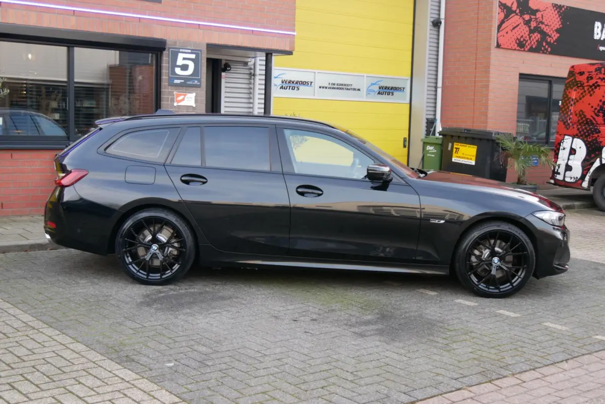 320e.station.sport.leer.facelift.leer.org ned geleverd