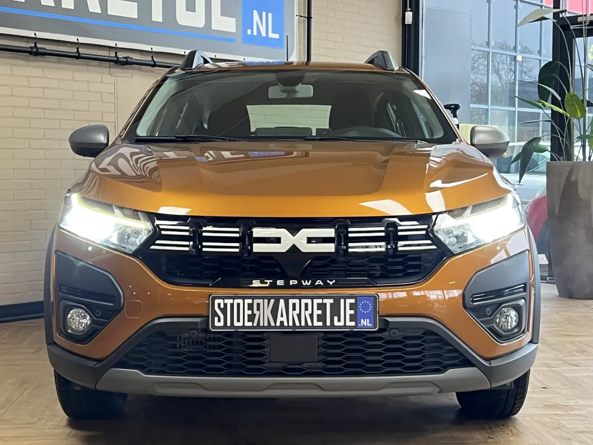 1.0 TCe 90 Automaat | Navi | Dode hoek | Stoelverwarming | Camera | PDC V+A | 100% Dacia dealer onderhouden!