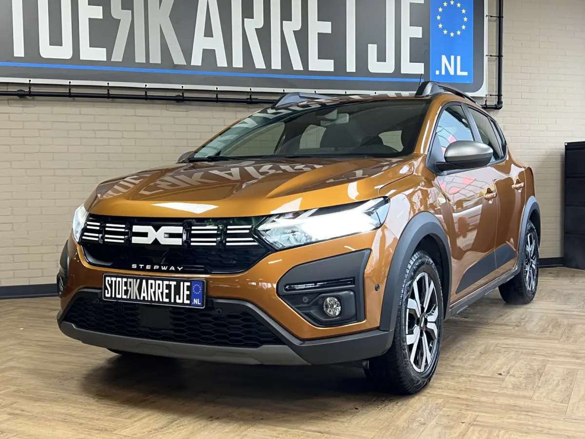 1.0 TCe 90 Automaat | Navi | Dode hoek | Stoelverwarming | Camera | PDC V+A | 100% Dacia dealer onderhouden!