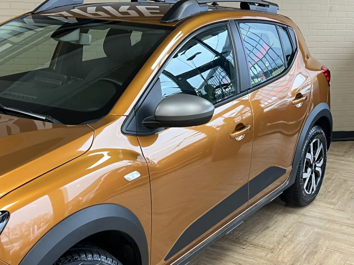1.0 TCe 90 Automaat | Navi | Dode hoek | Stoelverwarming | Camera | PDC V+A | 100% Dacia dealer onderhouden!