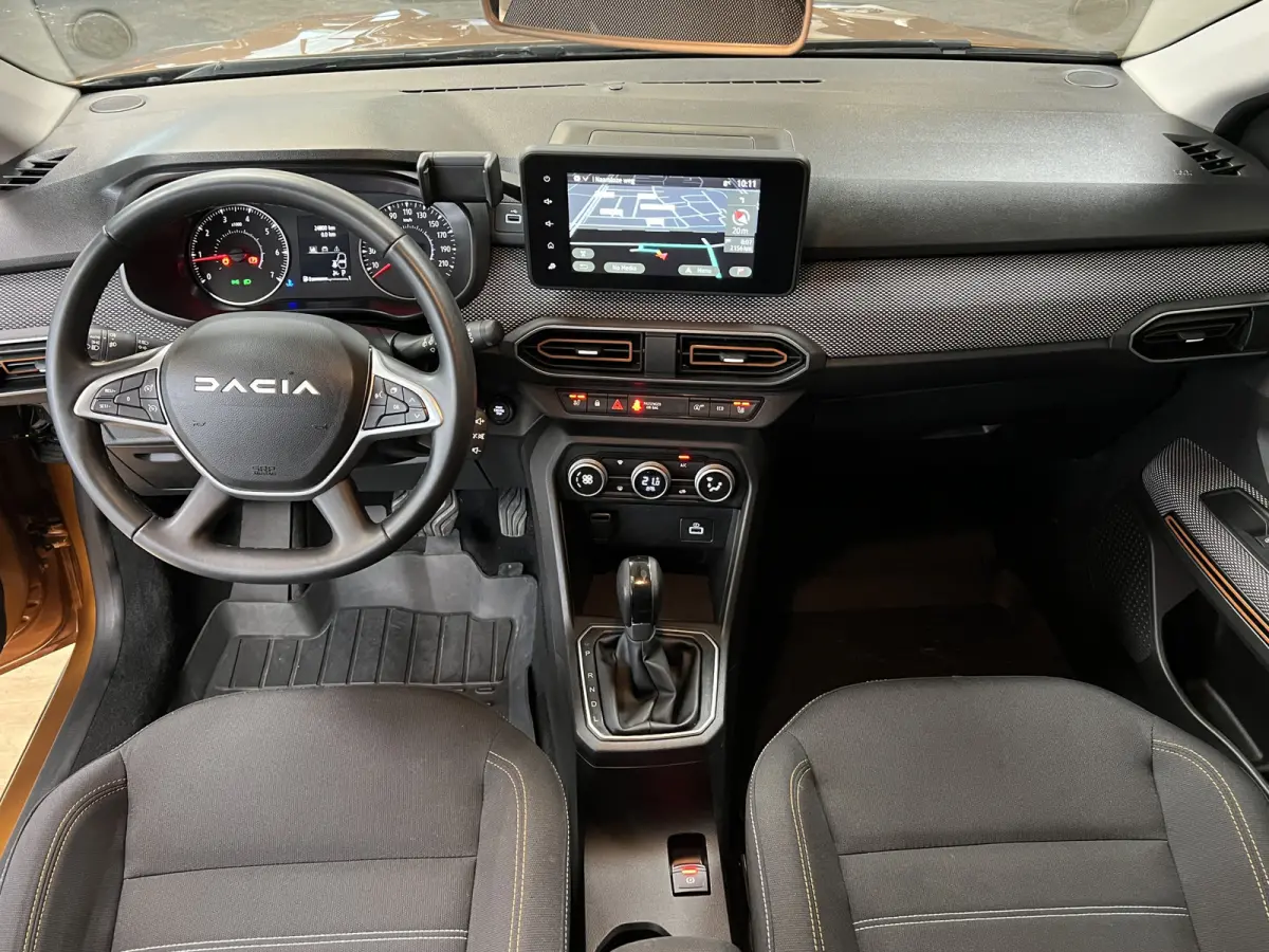 1.0 TCe 90 Automaat | Navi | Dode hoek | Stoelverwarming | Camera | PDC V+A | 100% Dacia dealer onderhouden!