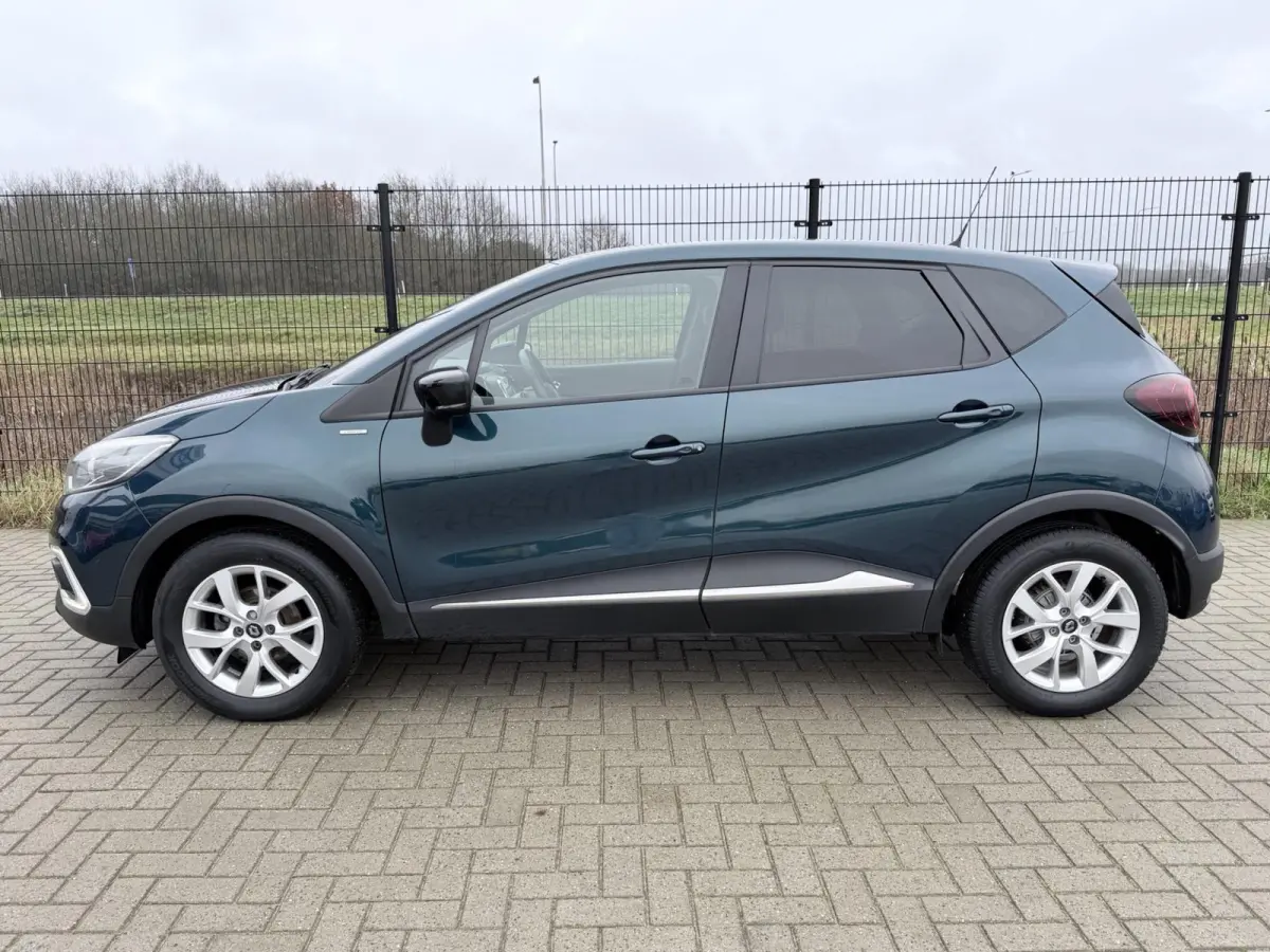0.9 TCe Limited | NAV | keyless| Carplay | LMV | PDC