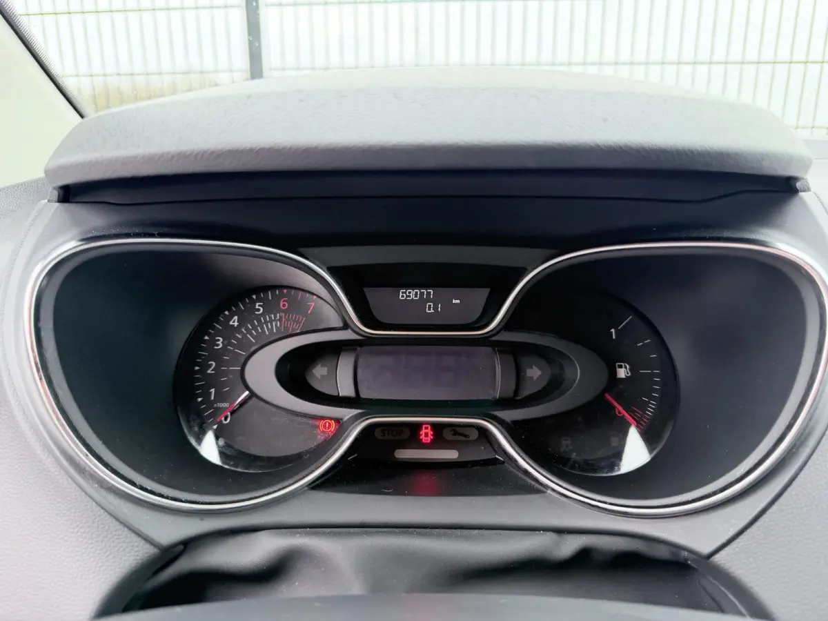 0.9 TCe Limited | NAV | keyless| Carplay | LMV | PDC