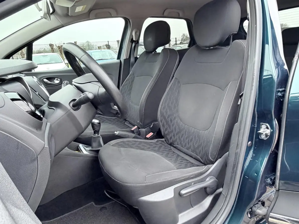 0.9 TCe Limited | NAV | keyless| Carplay | LMV | PDC