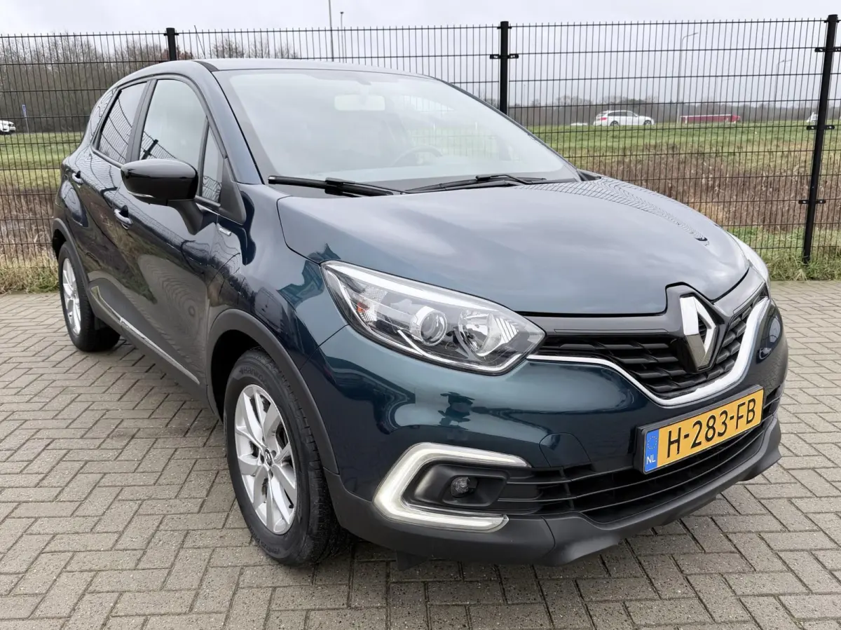 0.9 TCe Limited | NAV | keyless| Carplay | LMV | PDC