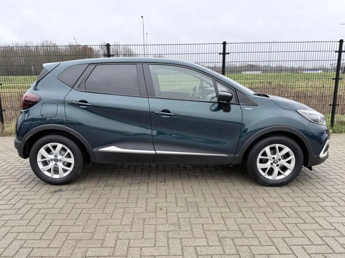 0.9 TCe Limited | NAV | keyless| Carplay | LMV | PDC