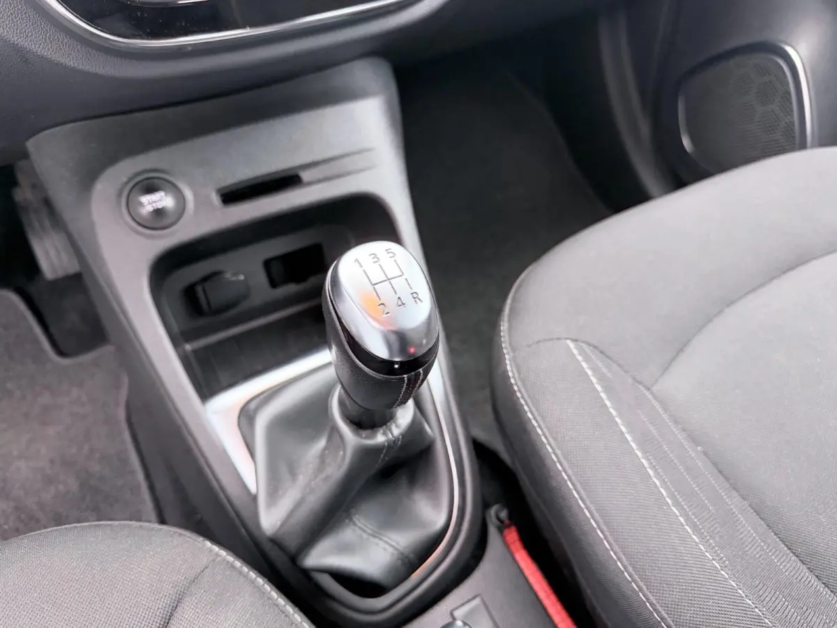 0.9 TCe Limited | NAV | keyless| Carplay | LMV | PDC