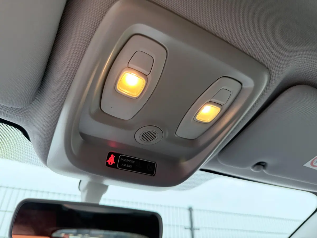 0.9 TCe Limited | NAV | keyless| Carplay | LMV | PDC