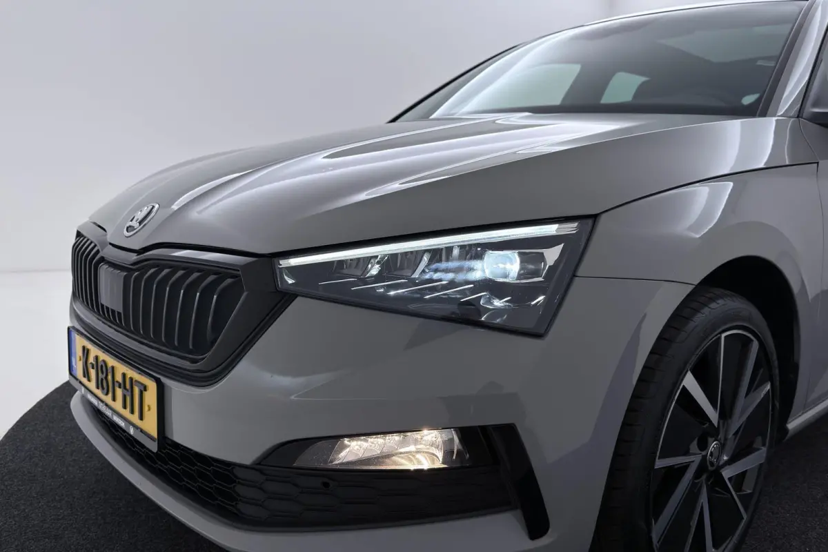 1.0 TSI Sport Business | Panoramadak | CarPlay | Org NL | Climate Control | Stoelverwarming | Sportstoelen | PDC |