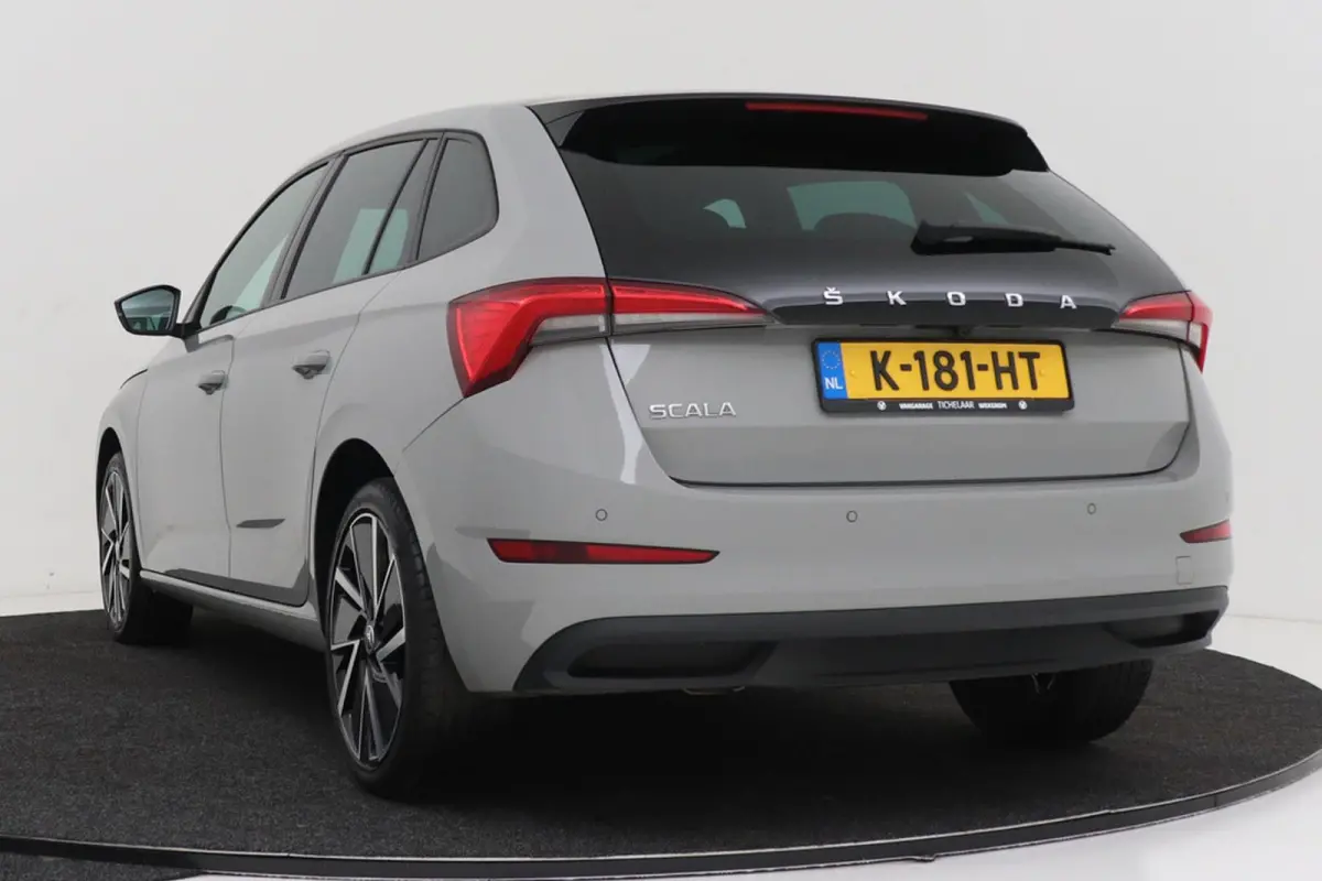 1.0 TSI Sport Business | Panoramadak | CarPlay | Org NL | Climate Control | Stoelverwarming | Sportstoelen | PDC |