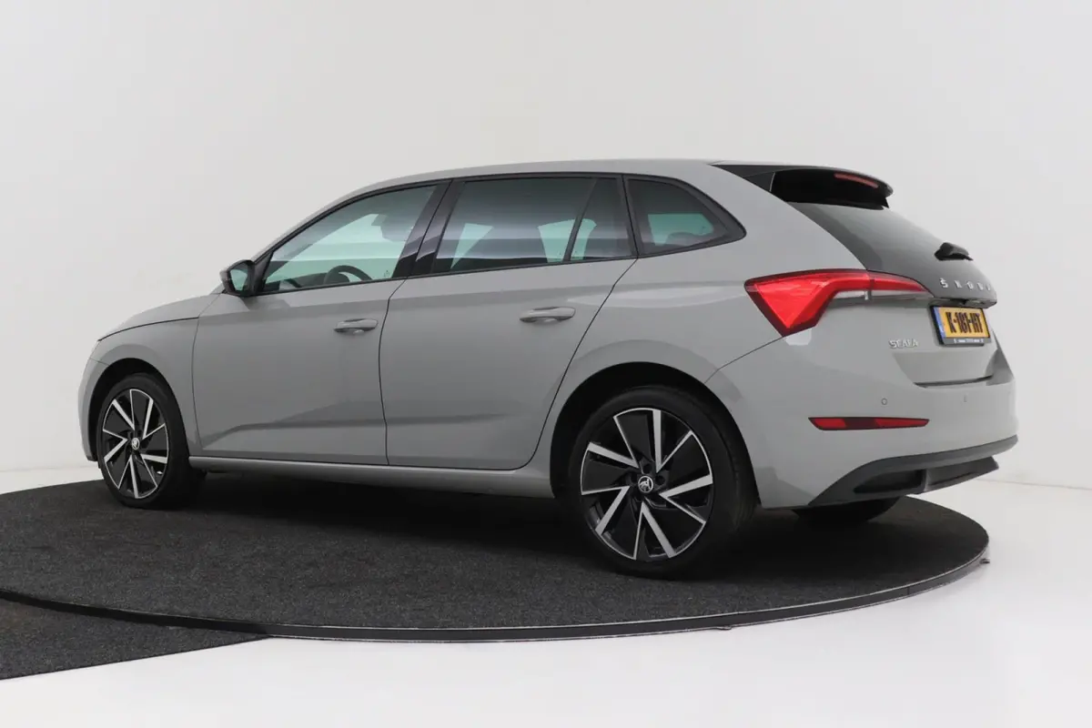 1.0 TSI Sport Business | Panoramadak | CarPlay | Org NL | Climate Control | Stoelverwarming | Sportstoelen | PDC |