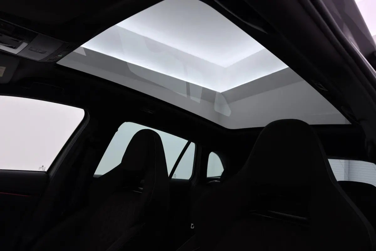 1.0 TSI Sport Business | Panoramadak | CarPlay | Org NL | Climate Control | Stoelverwarming | Sportstoelen | PDC |
