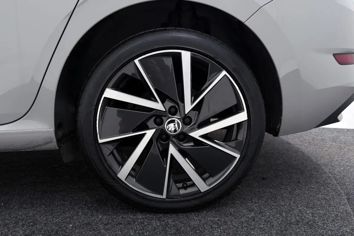 1.0 TSI Sport Business | Panoramadak | CarPlay | Org NL | Climate Control | Stoelverwarming | Sportstoelen | PDC |