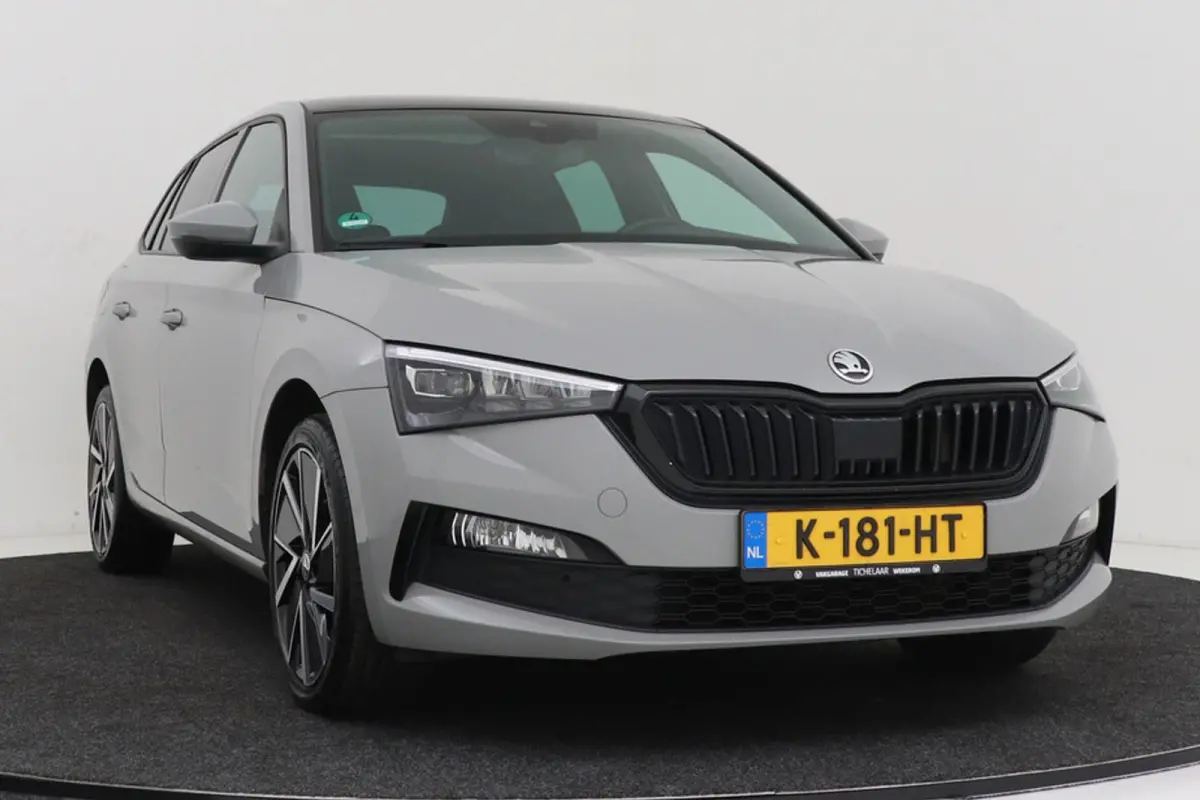 1.0 TSI Sport Business | Panoramadak | CarPlay | Org NL | Climate Control | Stoelverwarming | Sportstoelen | PDC |