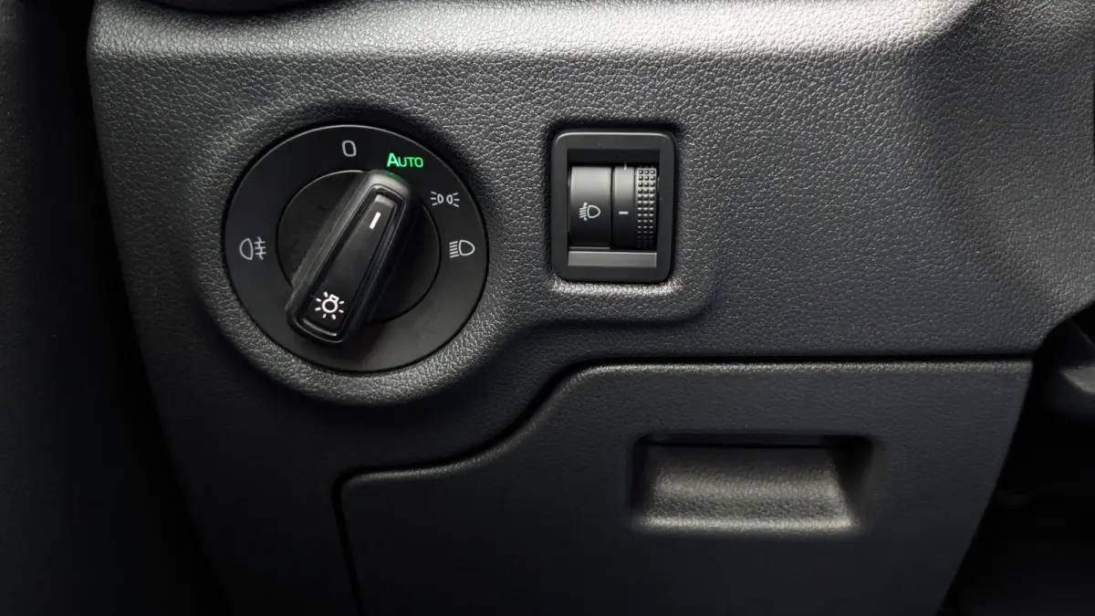 1.0 TSI 95pk Ambition | Smartlink | Cruise Control | PDC Achter
