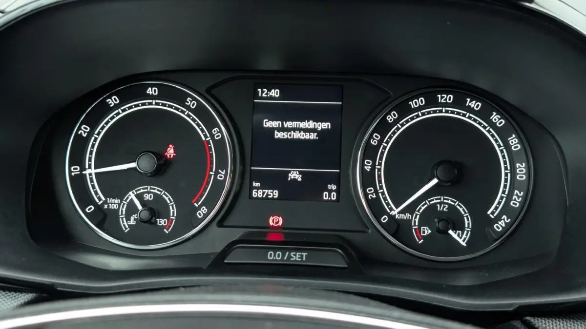 1.0 TSI 95pk Ambition | Smartlink | Cruise Control | PDC Achter