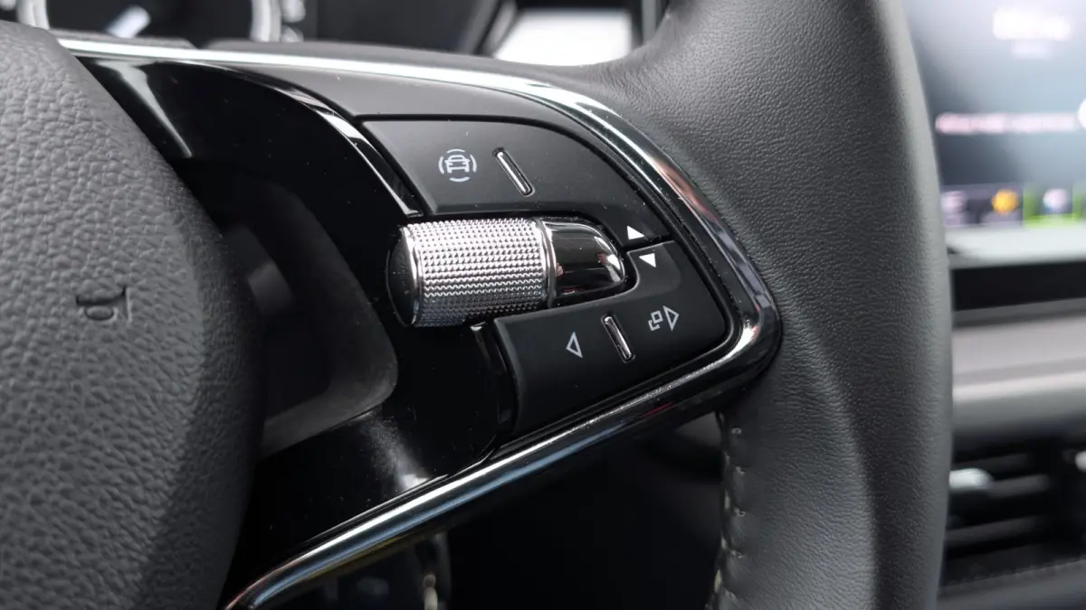 1.0 TSI 95pk Ambition | Smartlink | Cruise Control | PDC Achter