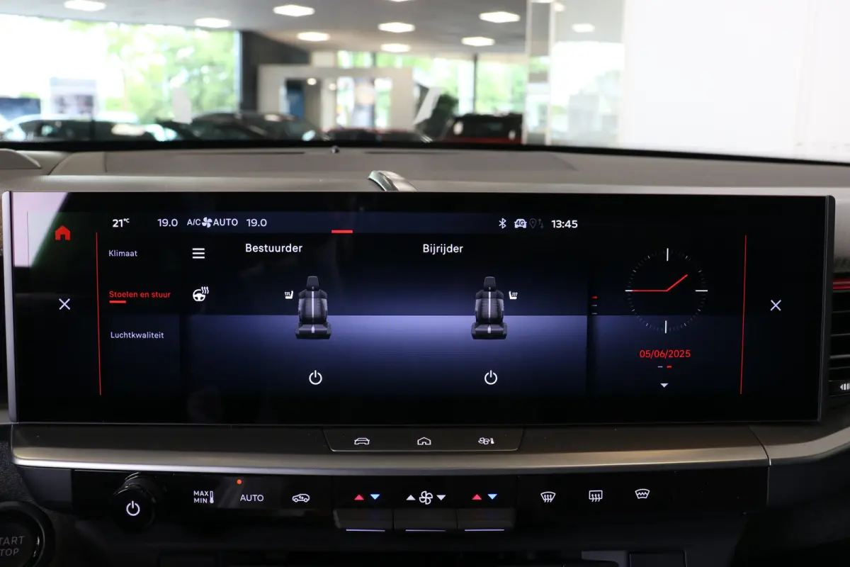 GS, | Draadloze telefoonlader (Inductie) | Elektronische klimaatregeling met twee zones | IntelliLux Pixel HD Matrix LED koplampen incl. adaptieve grootlicht assistentie en verlichte 3D Vizo