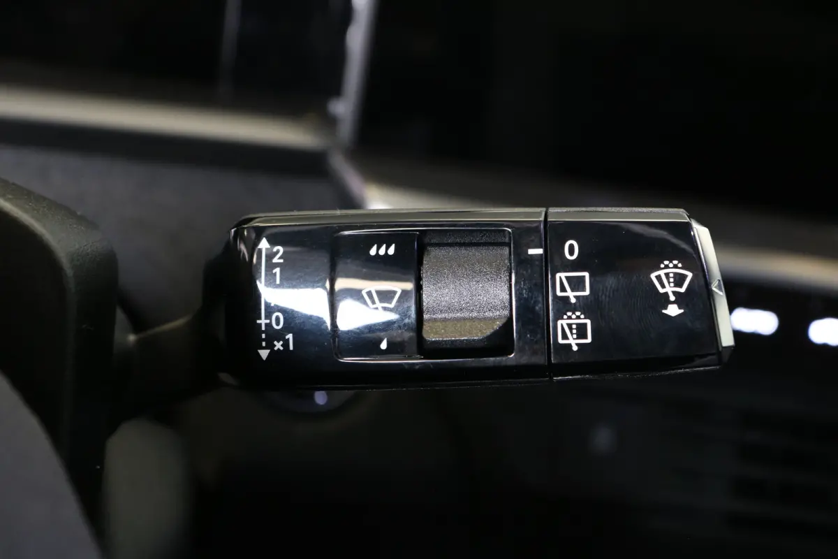 GS, | Draadloze telefoonlader (Inductie) | Elektronische klimaatregeling met twee zones | IntelliLux Pixel HD Matrix LED koplampen incl. adaptieve grootlicht assistentie en verlichte 3D Vizo