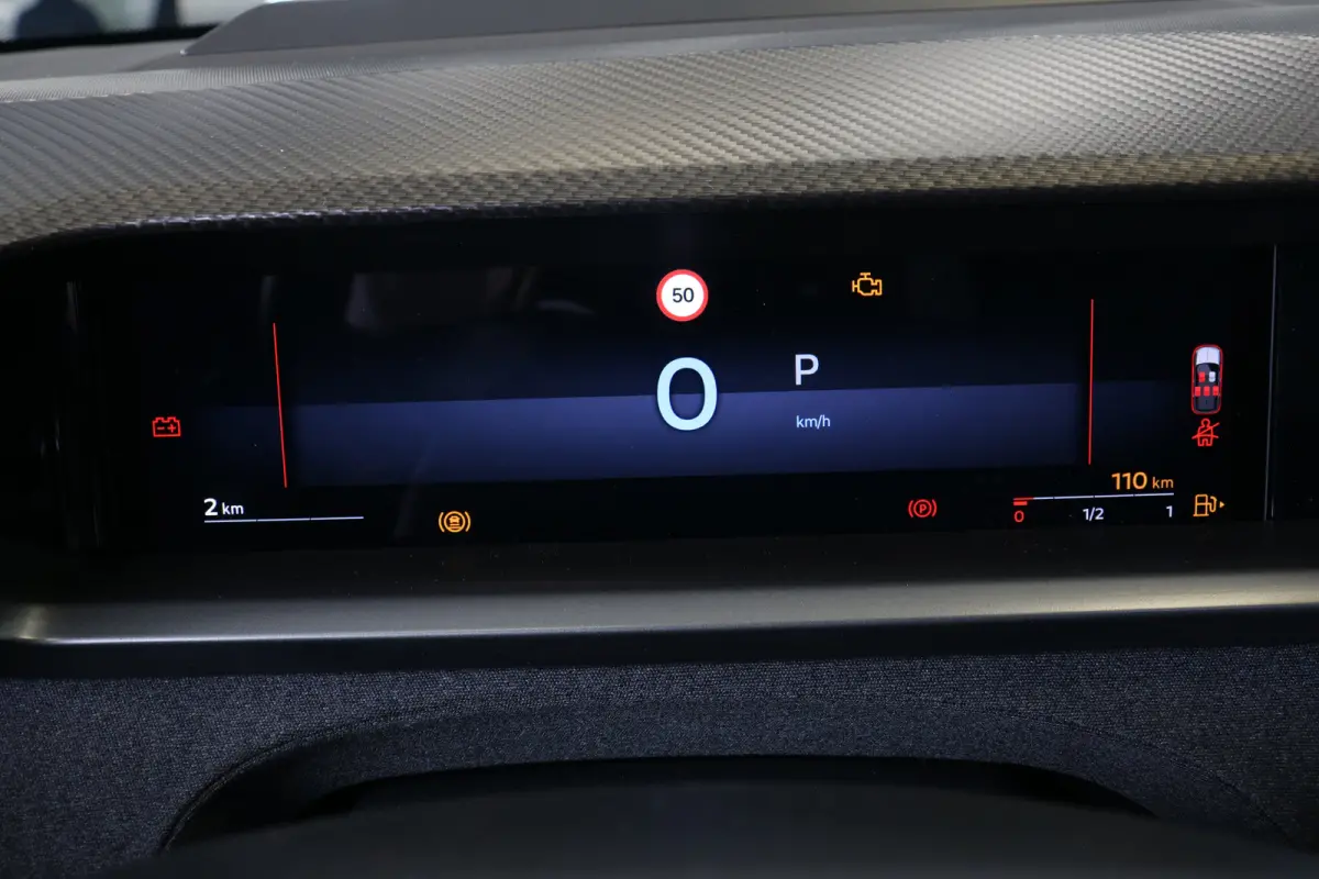 GS, | Draadloze telefoonlader (Inductie) | Elektronische klimaatregeling met twee zones | IntelliLux Pixel HD Matrix LED koplampen incl. adaptieve grootlicht assistentie en verlichte 3D Vizo