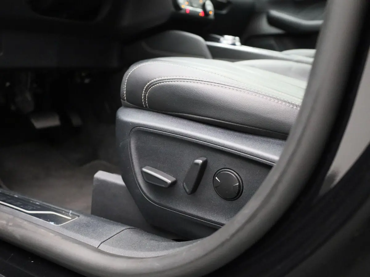 2.5 PHEV Vignale | Adaptieve Cruise | Head-Up Display | Adaptieve Koplampen | Stoel/stuur voorruitverwarming | Dodehoekdetectie | Elek. Achterklep
