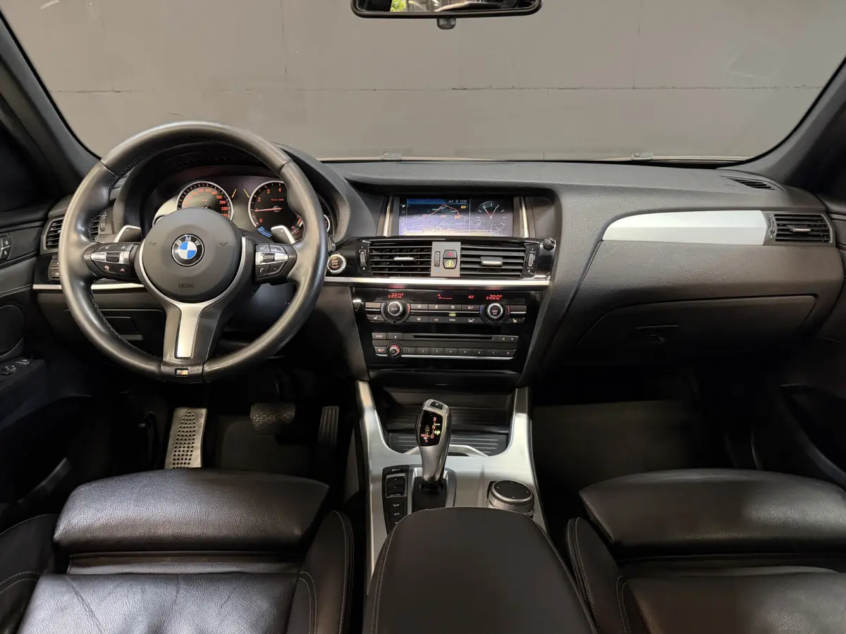 xDrive20i | M-Sport | Centennial High Executive | Panoramadak | Head-Up | Lederen sportstoelen | 20'' LMV