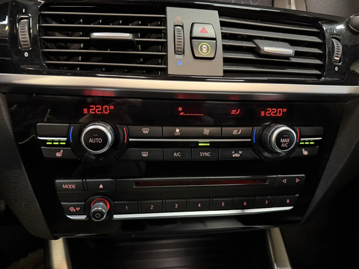 xDrive20i | M-Sport | Centennial High Executive | Panoramadak | Head-Up | Lederen sportstoelen | 20'' LMV