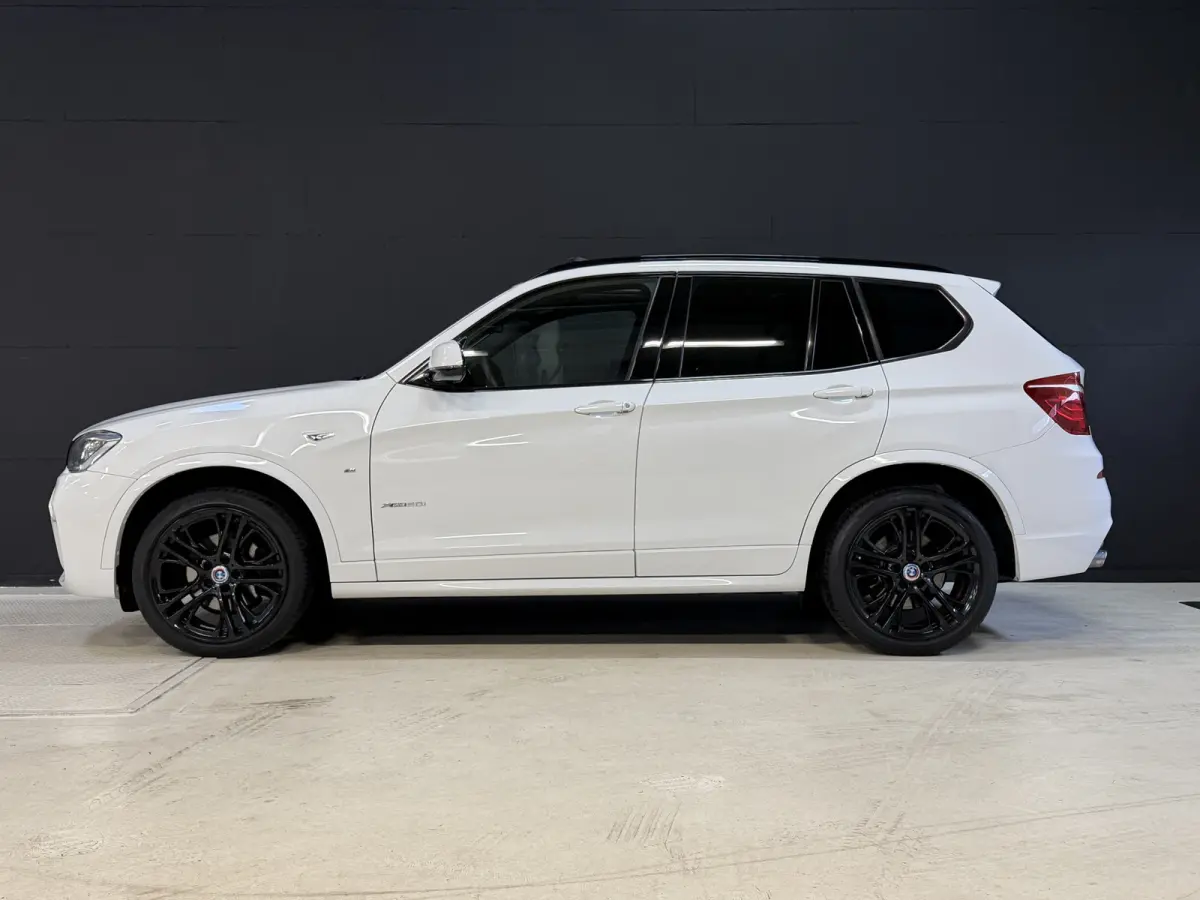 xDrive20i | M-Sport | Centennial High Executive | Panoramadak | Head-Up | Lederen sportstoelen | 20'' LMV