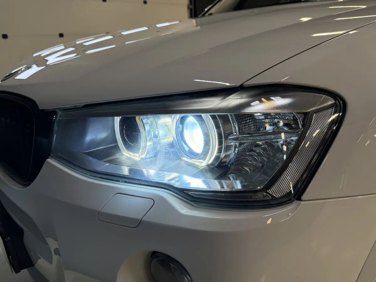 xDrive20i | M-Sport | Centennial High Executive | Panoramadak | Head-Up | Lederen sportstoelen | 20'' LMV
