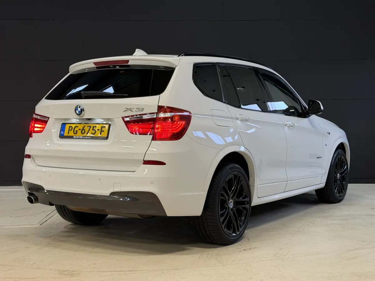 xDrive20i | M-Sport | Centennial High Executive | Panoramadak | Head-Up | Lederen sportstoelen | 20'' LMV