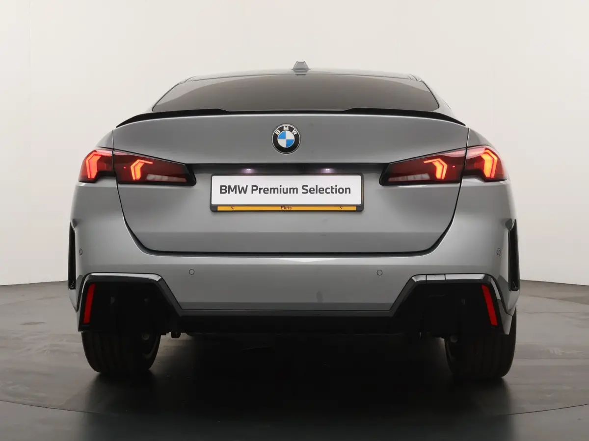223 xDrive | M-Sport | Comfort Access | Harman Kardon | Adaptive Cruise | Stoelverwarming |