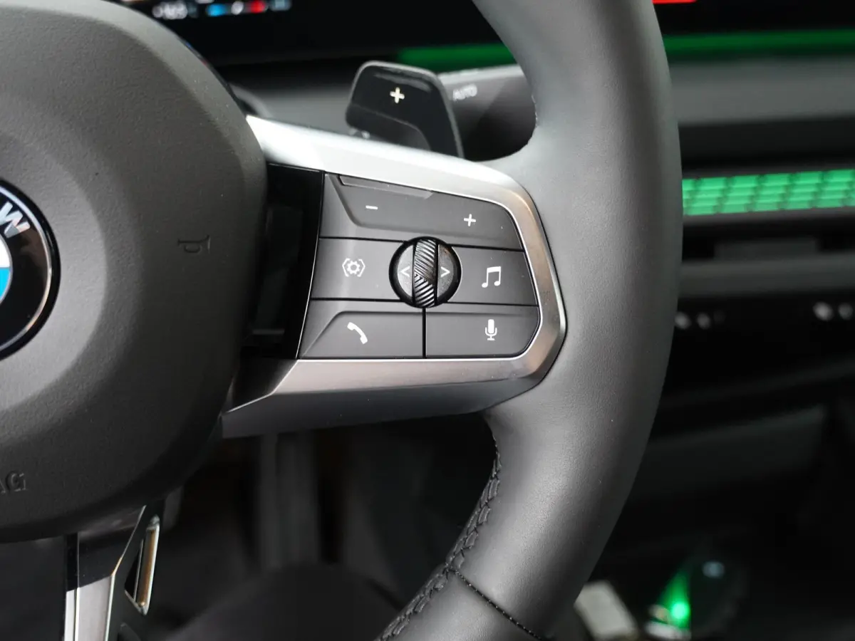223 xDrive | M-Sport | Comfort Access | Harman Kardon | Adaptive Cruise | Stoelverwarming |