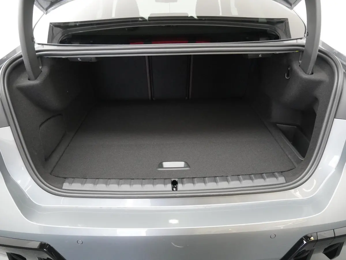223 xDrive | M-Sport | Comfort Access | Harman Kardon | Adaptive Cruise | Stoelverwarming |