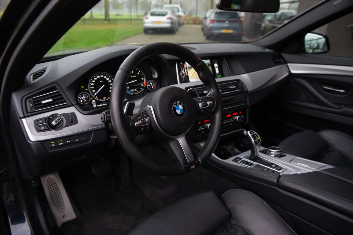 530xd M Sport Edition High Executive , Panoramadak, Adap. cruise, Trekhaak,