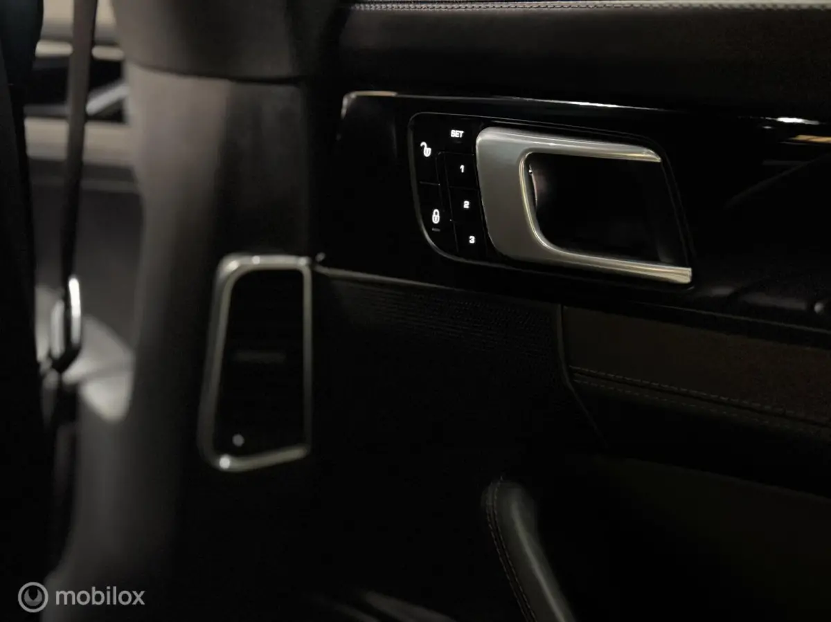 3.0 4|Pano|360|Led|Lane|Carplay|Trekhaak