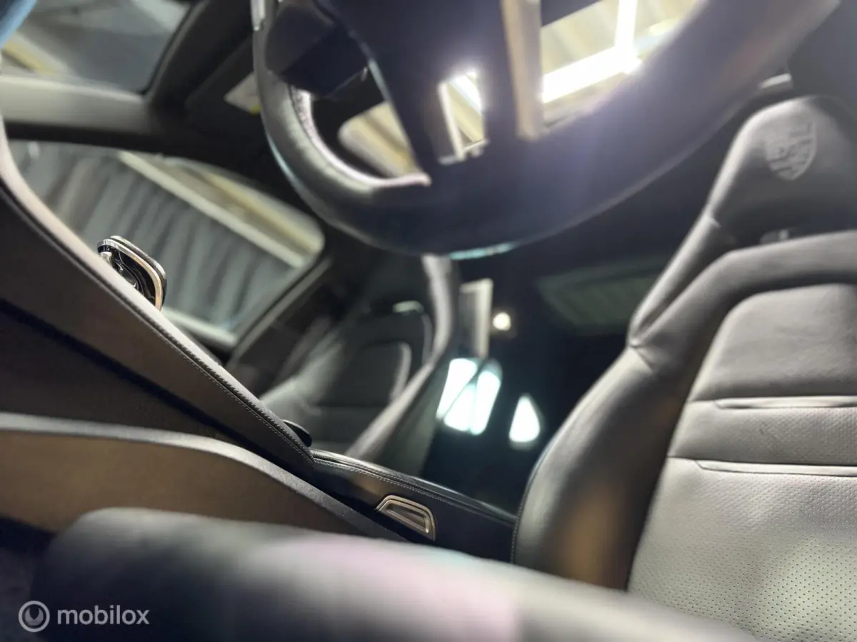 3.0 4|Pano|360|Led|Lane|Carplay|Trekhaak
