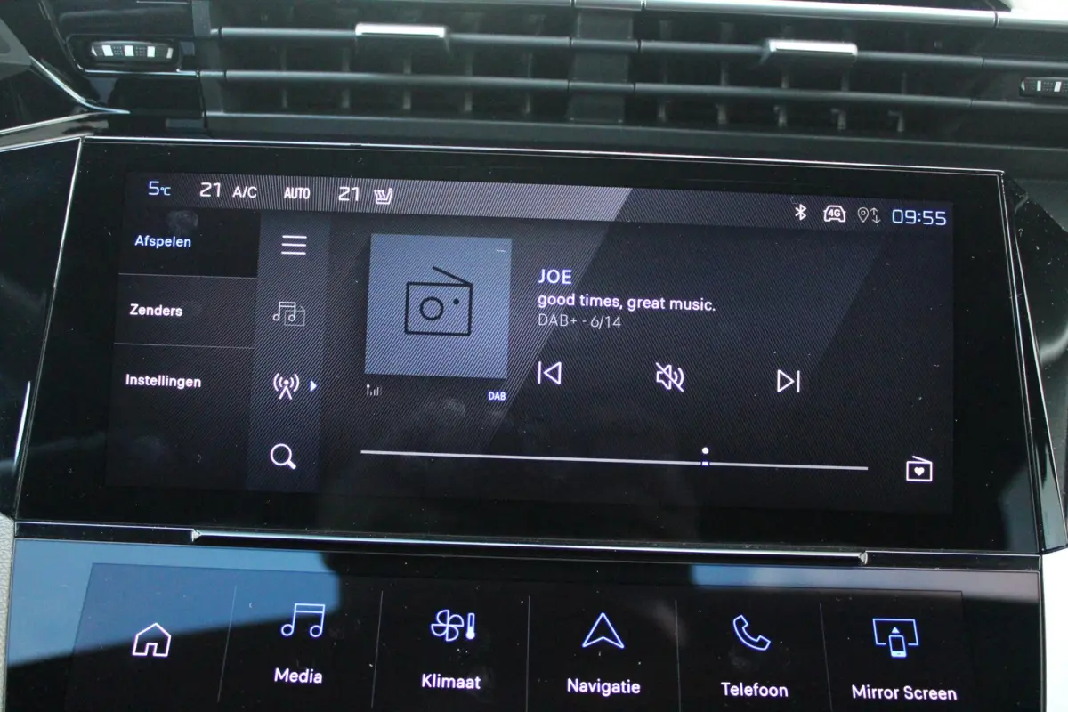 1.6 Plug-in Hybrid 225PK GT | ELEKTRISCH BEDIENBARE BESTUURDERSSTOEL MET GEHEUGENFUNCTIE | VOORSTOELEN MET VERWARMING EN MASSAGE FUNCTIE | 360° CAMERA | PARKEERSENSOREN VOOR + ACHTER | NAVI