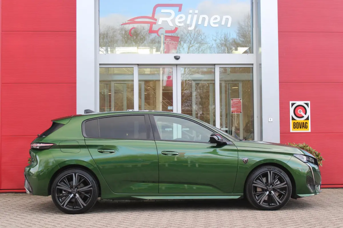 1.6 Plug-in Hybrid 225PK GT | ELEKTRISCH BEDIENBARE BESTUURDERSSTOEL MET GEHEUGENFUNCTIE | VOORSTOELEN MET VERWARMING EN MASSAGE FUNCTIE | 360° CAMERA | PARKEERSENSOREN VOOR + ACHTER | NAVI