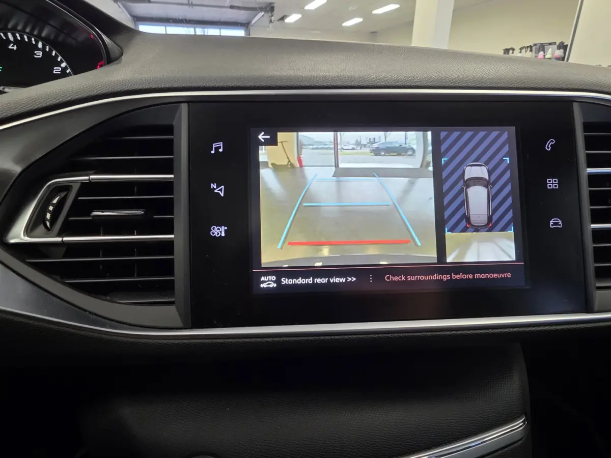 1.2 e-THP Allure Automaat – CarPlay – Trekhaak – pano –