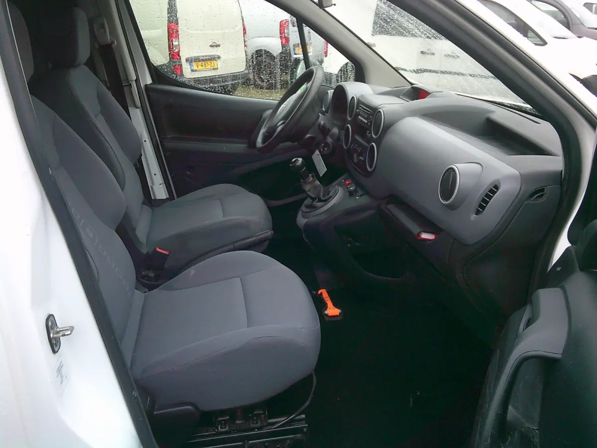 1.6 HDI 500 Comfort Economy VOORZIEN VAN AIRCO+TREKHAAK+LM VELGEN