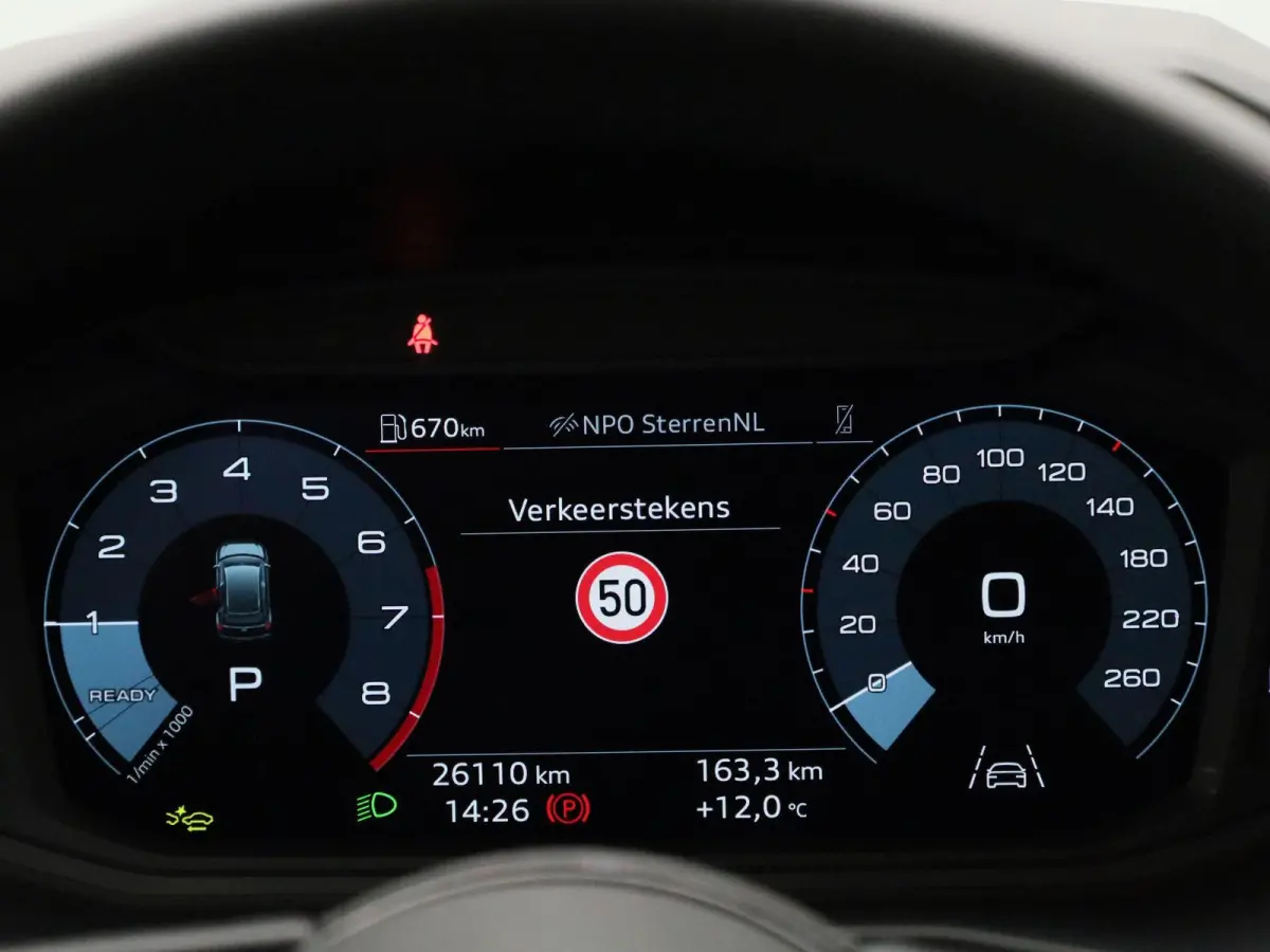 30 TFSI Advanced edition l Cruise control l Airco l Stoelverwarming l Apple Carplay / Android Auto l Parkeersensoren l Audi virtual cockpit l Bluetooth l Lichtmetalen wielen
