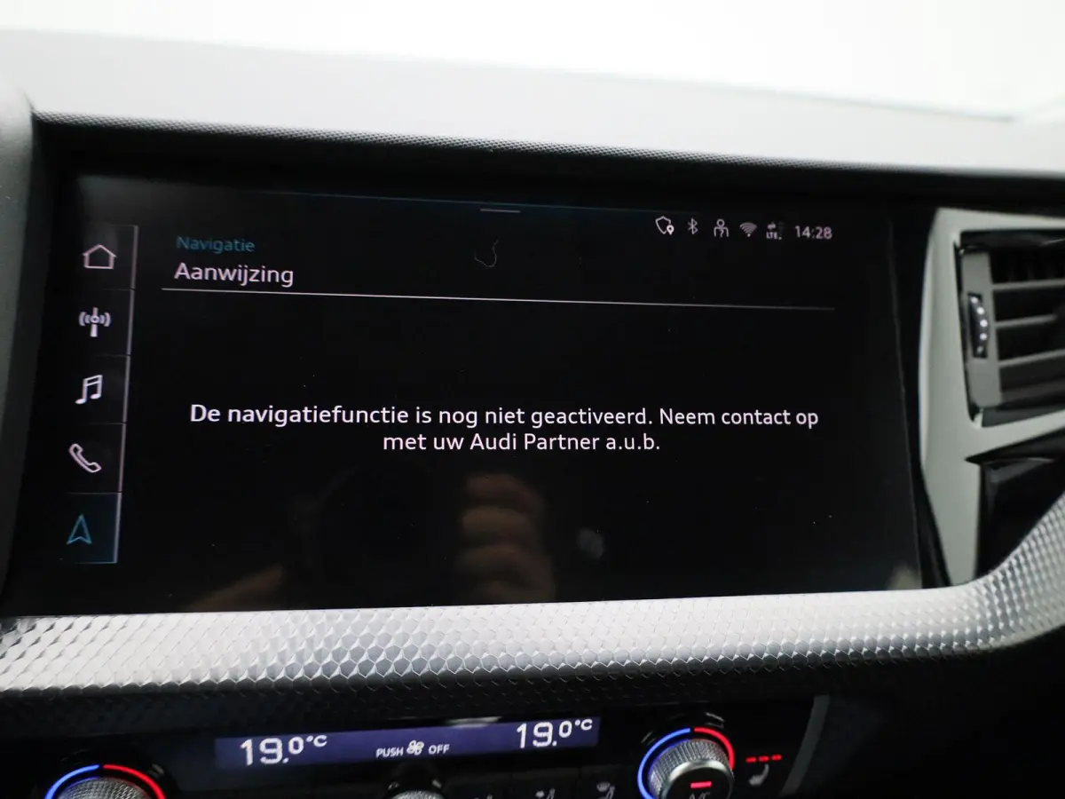 30 TFSI Advanced edition l Cruise control l Airco l Stoelverwarming l Apple Carplay / Android Auto l Parkeersensoren l Audi virtual cockpit l Bluetooth l Lichtmetalen wielen