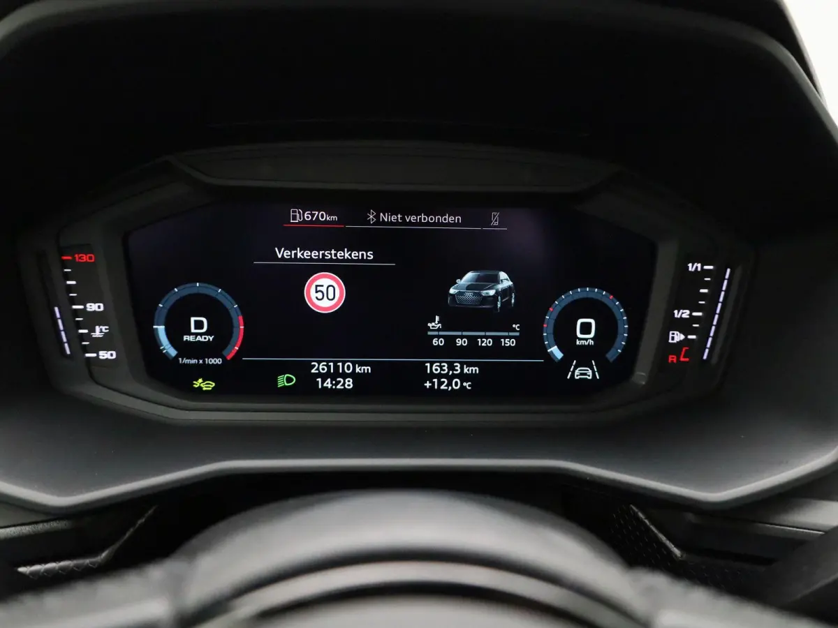 30 TFSI Advanced edition l Cruise control l Airco l Stoelverwarming l Apple Carplay / Android Auto l Parkeersensoren l Audi virtual cockpit l Bluetooth l Lichtmetalen wielen