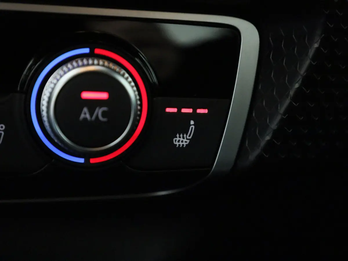 30 TFSI Advanced edition l Cruise control l Airco l Stoelverwarming l Apple Carplay / Android Auto l Parkeersensoren l Audi virtual cockpit l Bluetooth l Lichtmetalen wielen