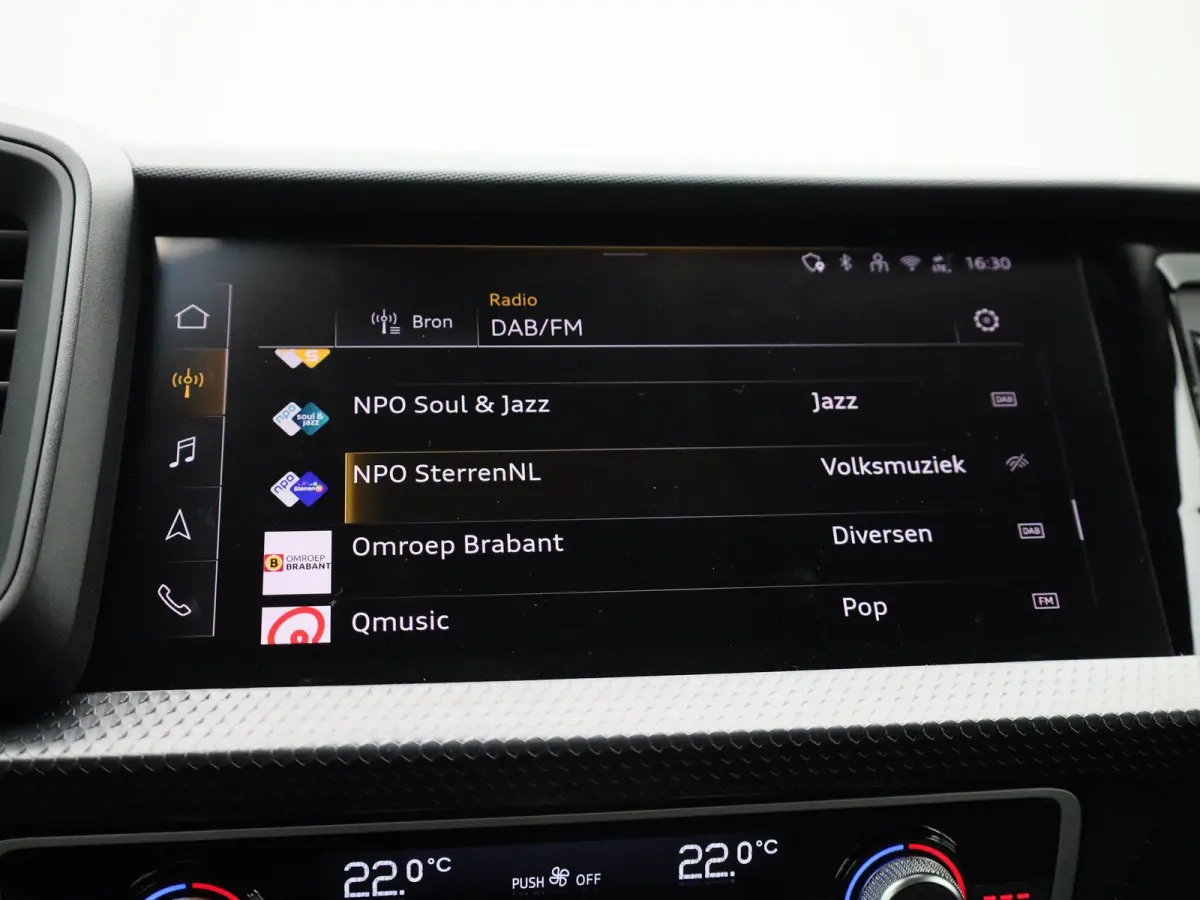 30 TFSI Advanced edition l Cruise control l Stoelverwarming l Airco l Apple Carplay / Android Auto l Dimbare binnenspiegel l Parkeersensoren l Ledkoplampen l Bluetooth l Lichtmetalen wielen