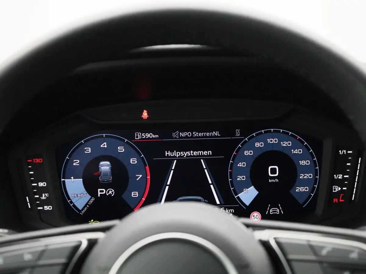 30 TFSI Advanced edition l Cruise control l Stoelverwarming l Airco l Apple Carplay / Android Auto l Dimbare binnenspiegel l Parkeersensoren l Ledkoplampen l Bluetooth l Lichtmetalen wielen